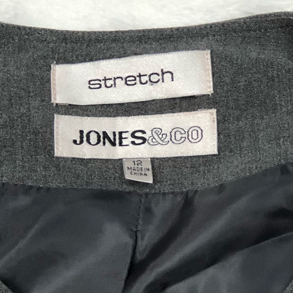 Jones & Co Gray Work Blazer Big Black Buttons size 12 - Picture 5 of 9